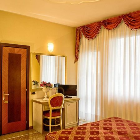 Hotel Internazionale Terme Abano Terme Bagian luar foto