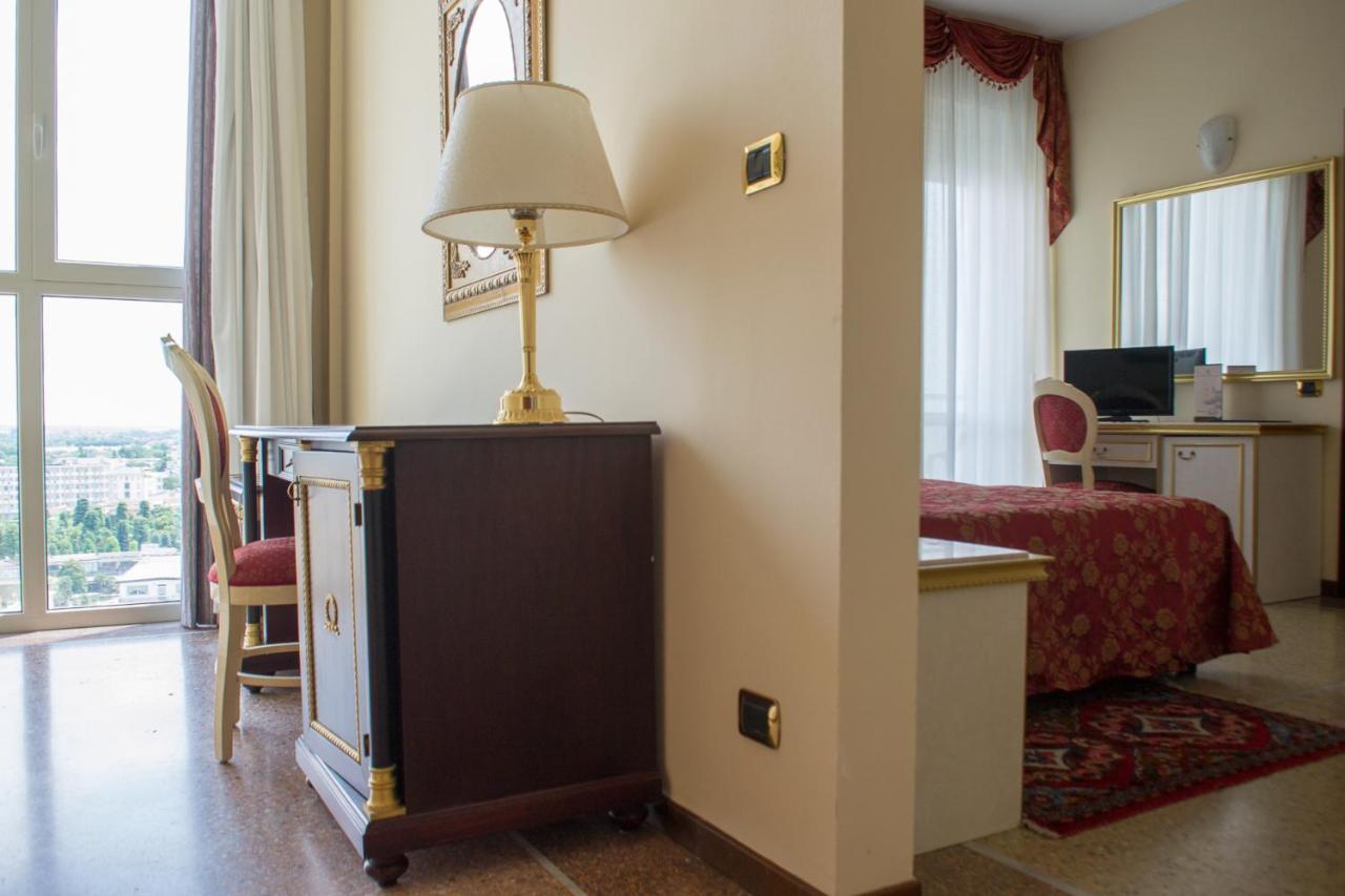 Hotel Internazionale Terme Abano Terme Bagian luar foto