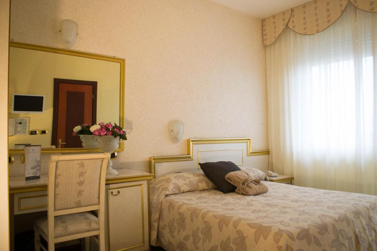 Hotel Internazionale Terme Abano Terme Bagian luar foto