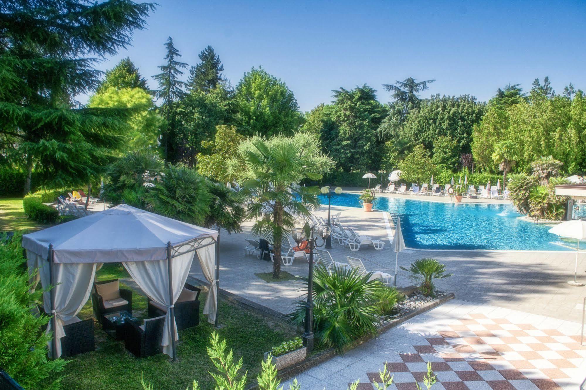 Hotel Internazionale Terme Abano Terme Bagian luar foto